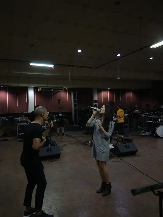 Raisa Andriana dan Marcell Siahaan  (Daniel Kampua/© Fimela.com)