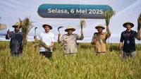 Gubernur DKI Jakarta Pramono Anung melakukan kunjungan kerja ke Kabupaten Karawang, Jawa Barat, Selasa (6/5/2025),