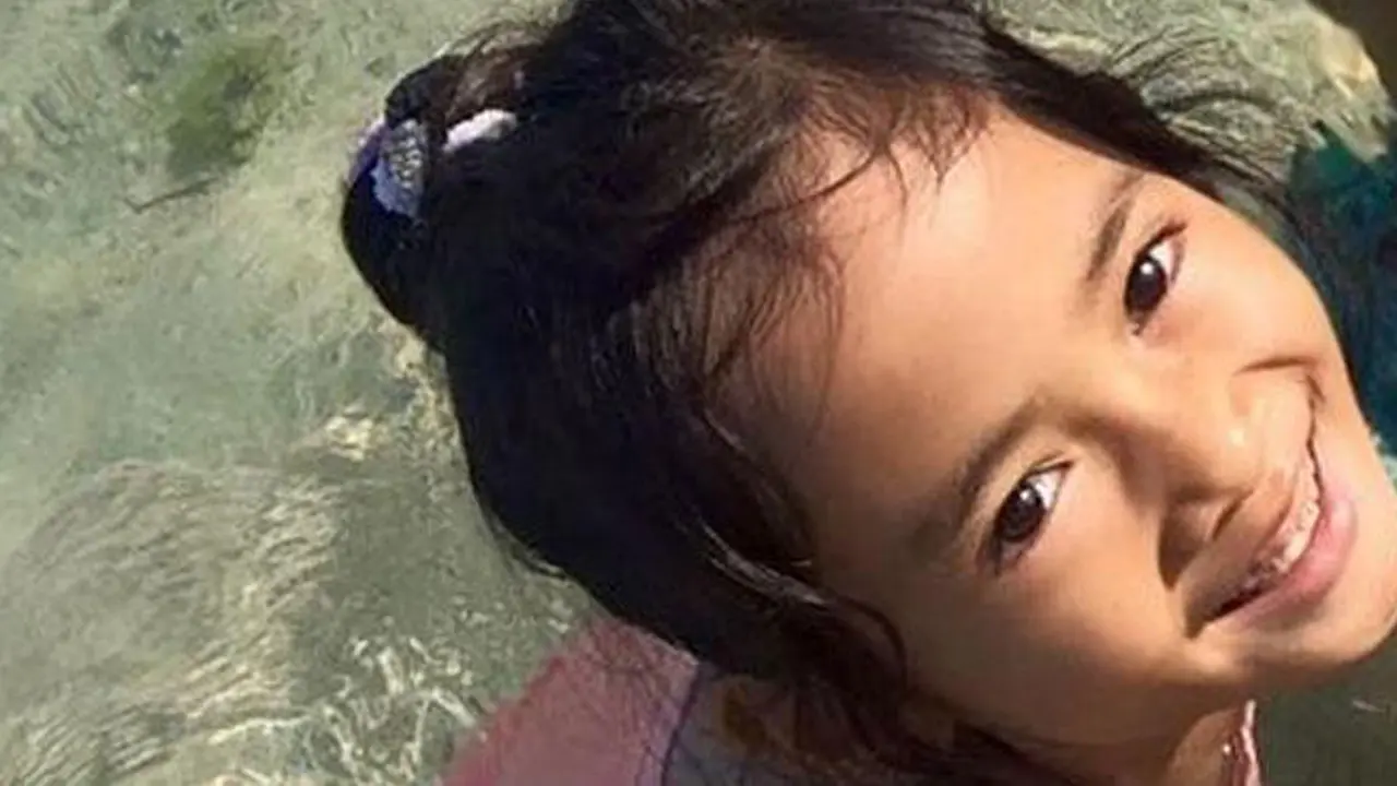 Pose Cantik Angeline Sebelum Meninggal