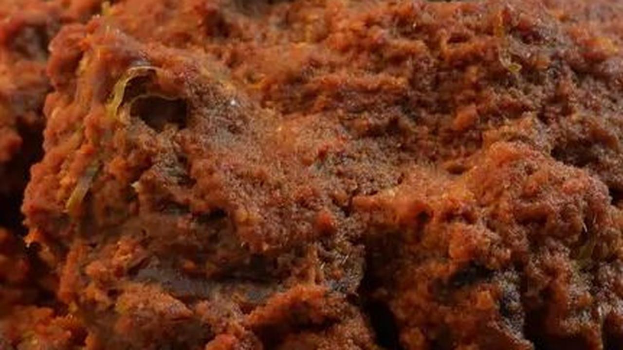 1. Rendang Daging Spesial