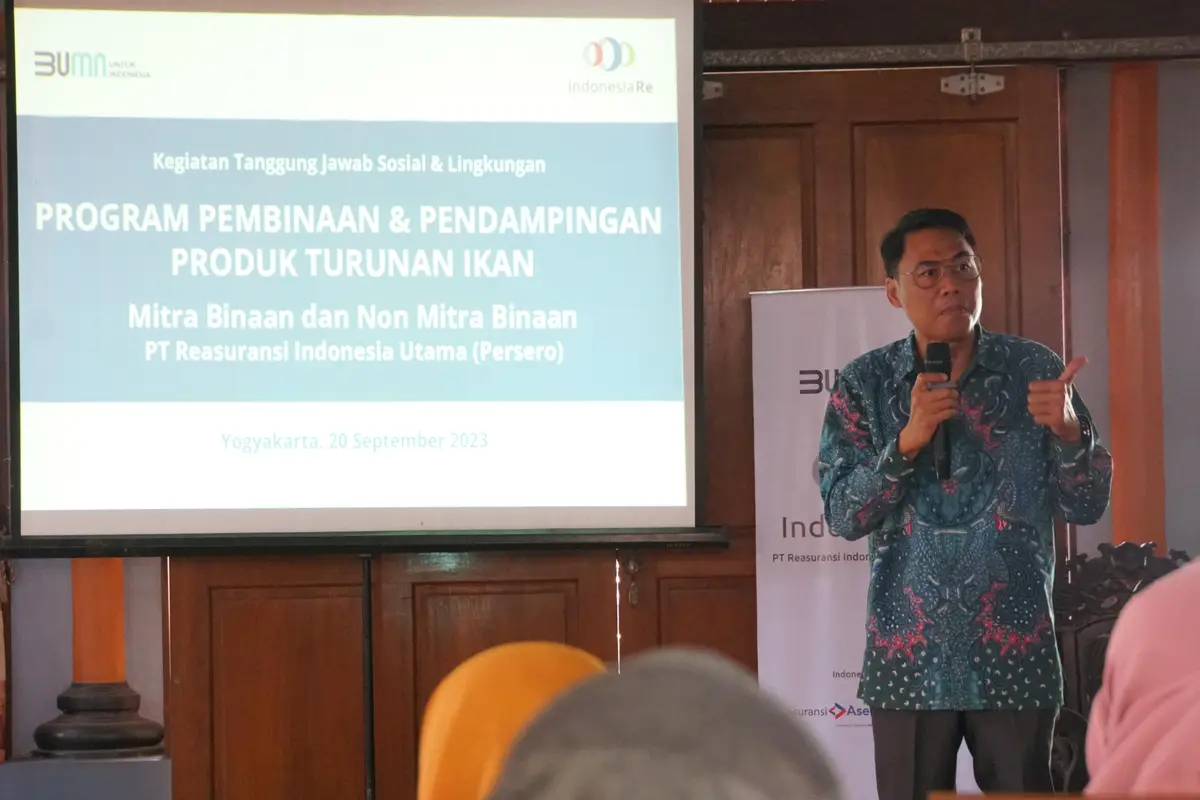 PT Reasuransi Indonesia Utama (Persero) atau Indonesia Re kembali menyelenggarakan pelatihan dan pembinaan para petani ikan lele dan ikan nila serta Ibu-Ibu PKK pengrajin dari Kecamatan Brebah, Yogyakarta. (Dok Indonesia Re)