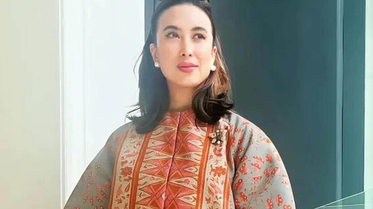5 Ide Baju Batik Kerja ala Widiyanti Putri Wardhana, Menteri Terkaya di Era Presiden Prabowo