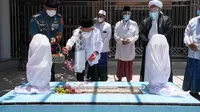 Momen Wapres Ma'ruf Ziarah Kubur Pahlawan Nasional KHR As’ad Syamsul Arifin di Situbindo