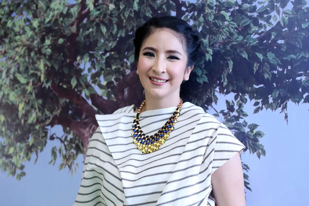 [Bintang] Novita Angie