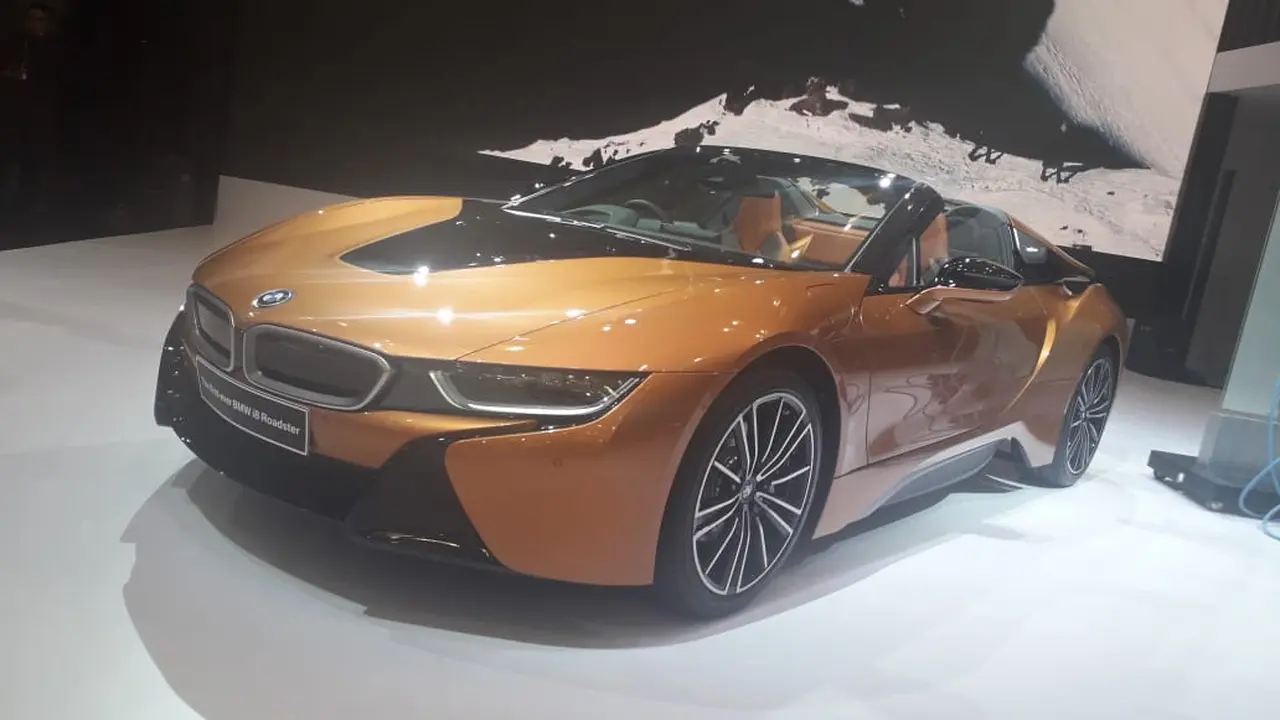 BMW i8 Roadster