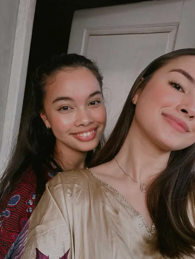 Sering Dikira Kembar, Ini 6 Potret Caitlin Halderman Bareng Sang Adik