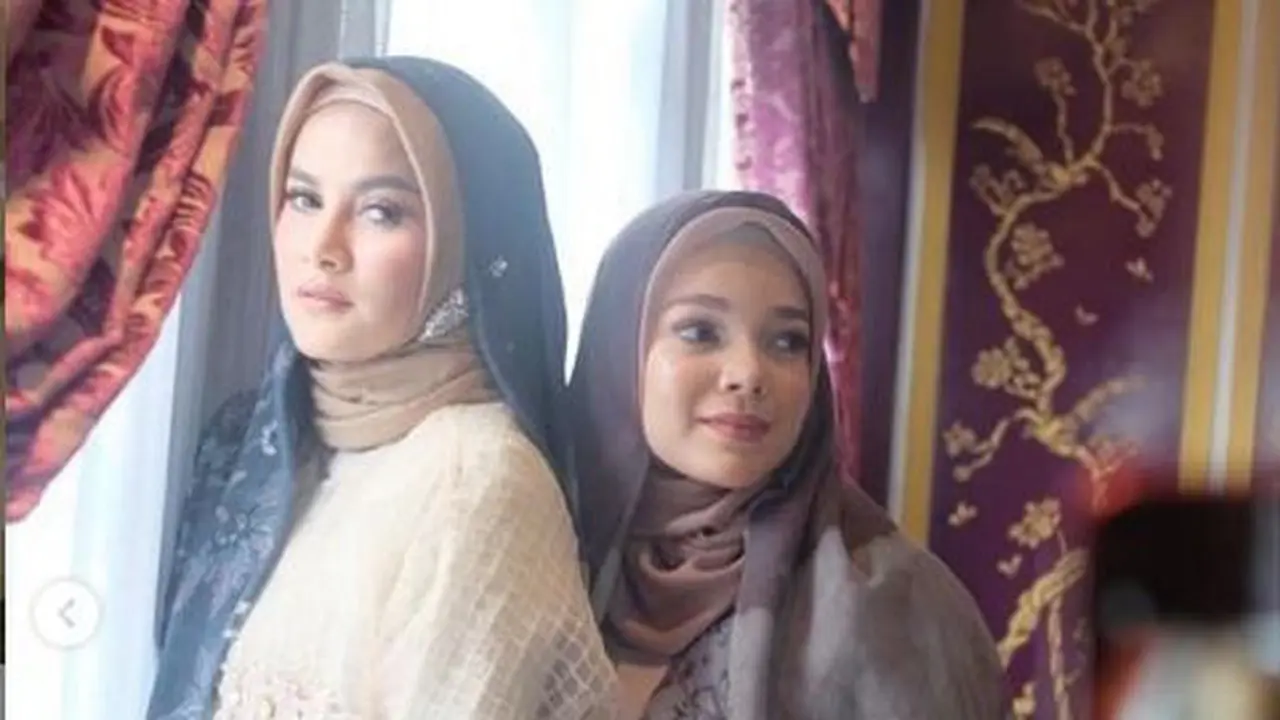 Olla Ramlan dan Dewi Sandra