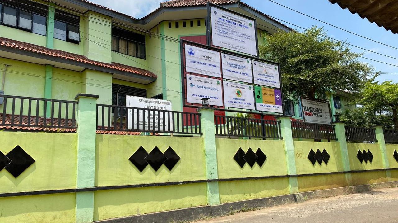 Enden menuturkan biaya tersebut salah satunya untuk keperluan pemasangan pagar sekolah.&nbsp;<br>