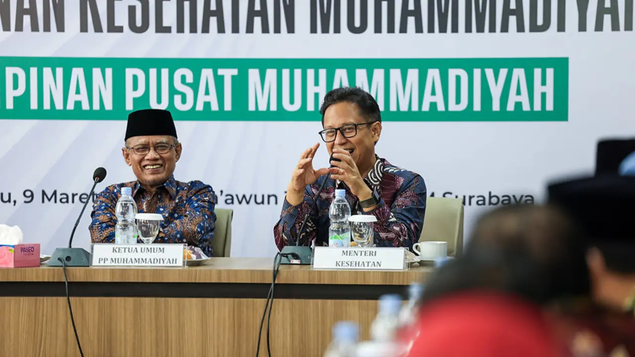 Menkes Budi saat peresmian At Ta'awun Tower dan ground breaking Rumah Sakit Gigi dan Mulut (RSGM) Universitas Muhammadiyah Surabaya, Jawa Timur, pada Sabtu, 9 Maret 2024. (Foto: Dok Kemenkes)