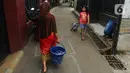 PMI Kota Depok mendapat pinjaman satu unit truk tangki air berkapasitas 5.000 liter dari PMI Pusat untuk pendistribusian air bersih. (merdeka.com/Arie Basuki)