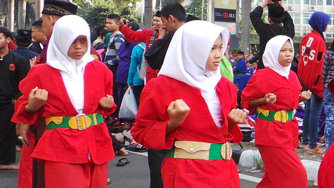 Wanita Ingin Sehat dan Merasa Aman? Yuk Berlatih Pencak Silat