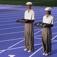 Louis Vuitton dipercaya merancang seragam pembawa medali dan nampan untuk Olimpiade Paris 2024 (LVMH)