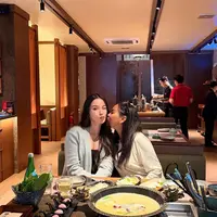 Intip gaya Alyssa Daguise dan sang ibu, Risa Dewi yang lunch date berdua (@risa_dewi)