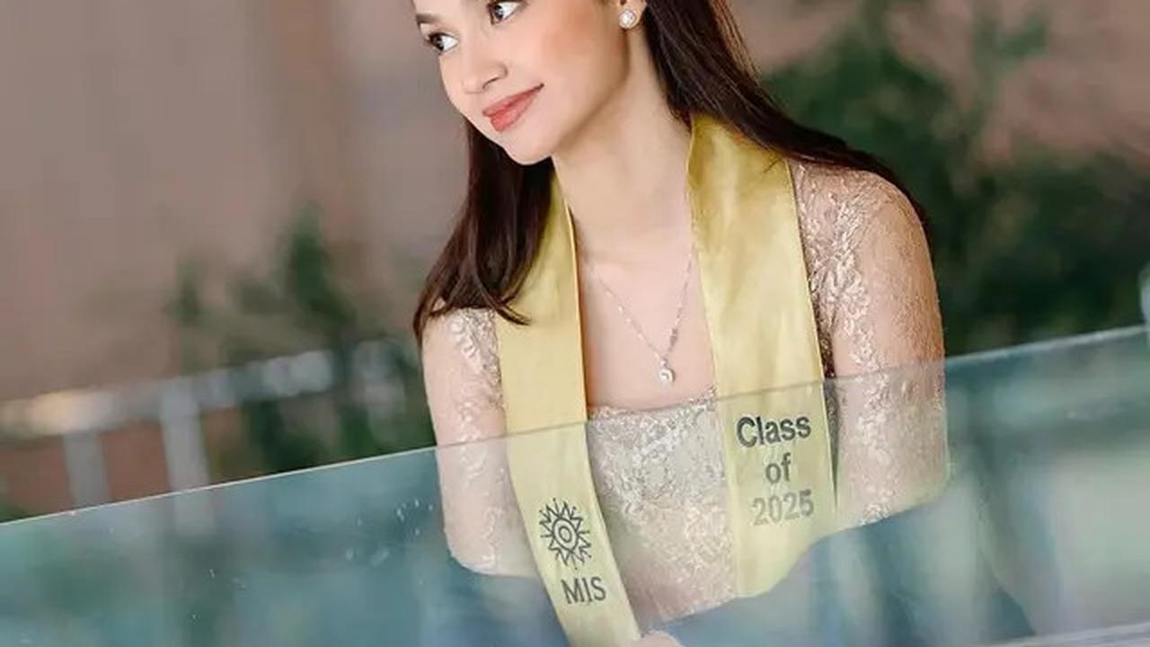 Gaya Anak Cut Tary Wisuda SMA Jadi Sorotan, Model Kebayanya Anggun Memesona
