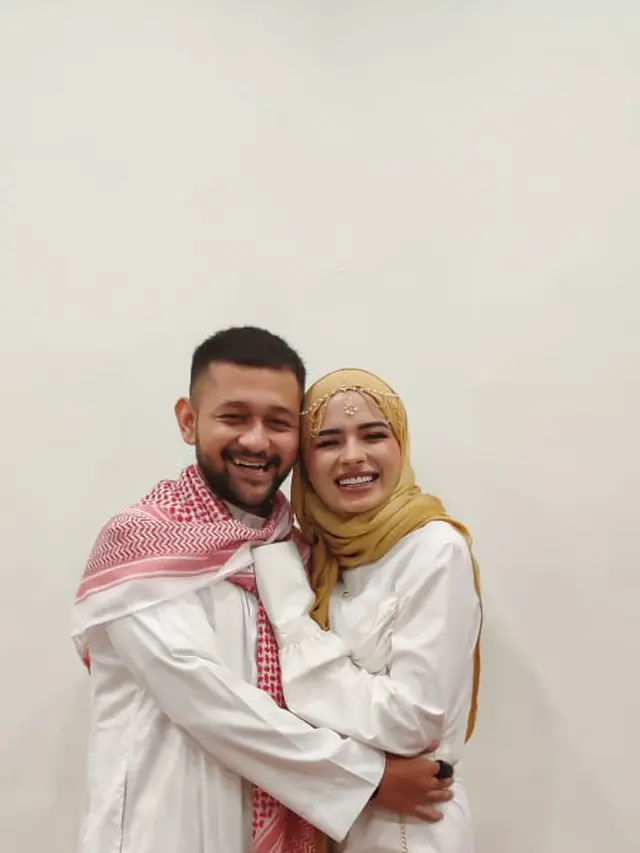 Selebgram Syerin dan Suami