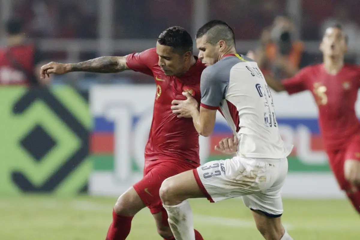 Duel Indonesia vs Filipina di Piala AFF 2018 di SUGBK, Jakarta, Minggu (25/11). Kedua negara bermain imbang 0-0. (c) Bola.com/M. Iqbal Ichsan