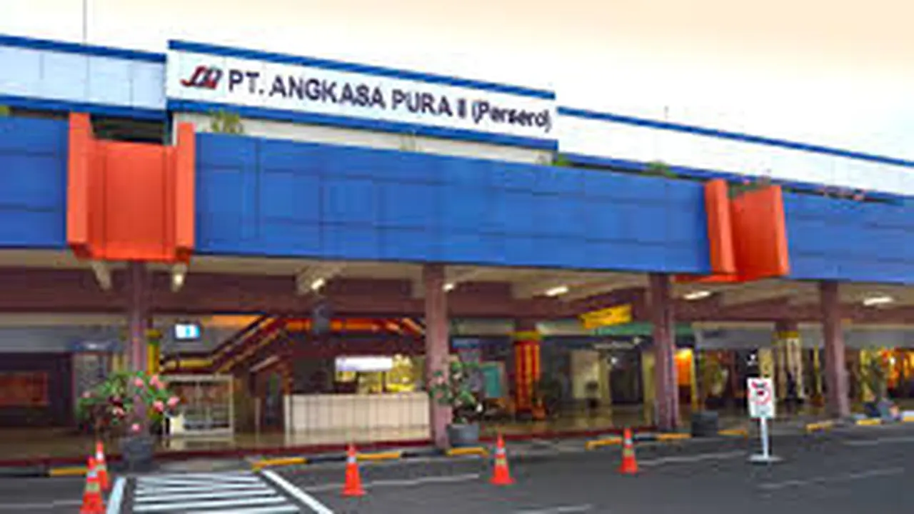 Bandara Halim ditutup pada Minggu 25 September 2016 pada pukul 20.00 WIB hingga 23.00 WIB.