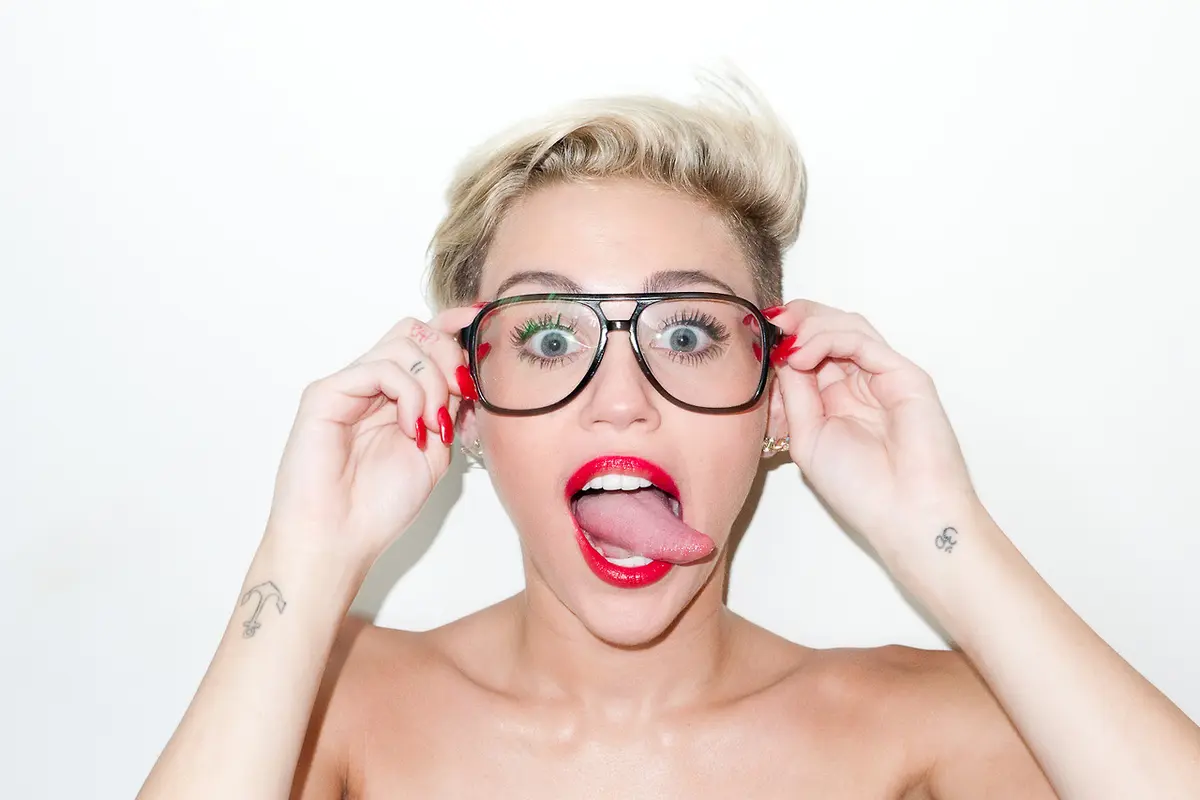 [Bintang] Miley Cyrus