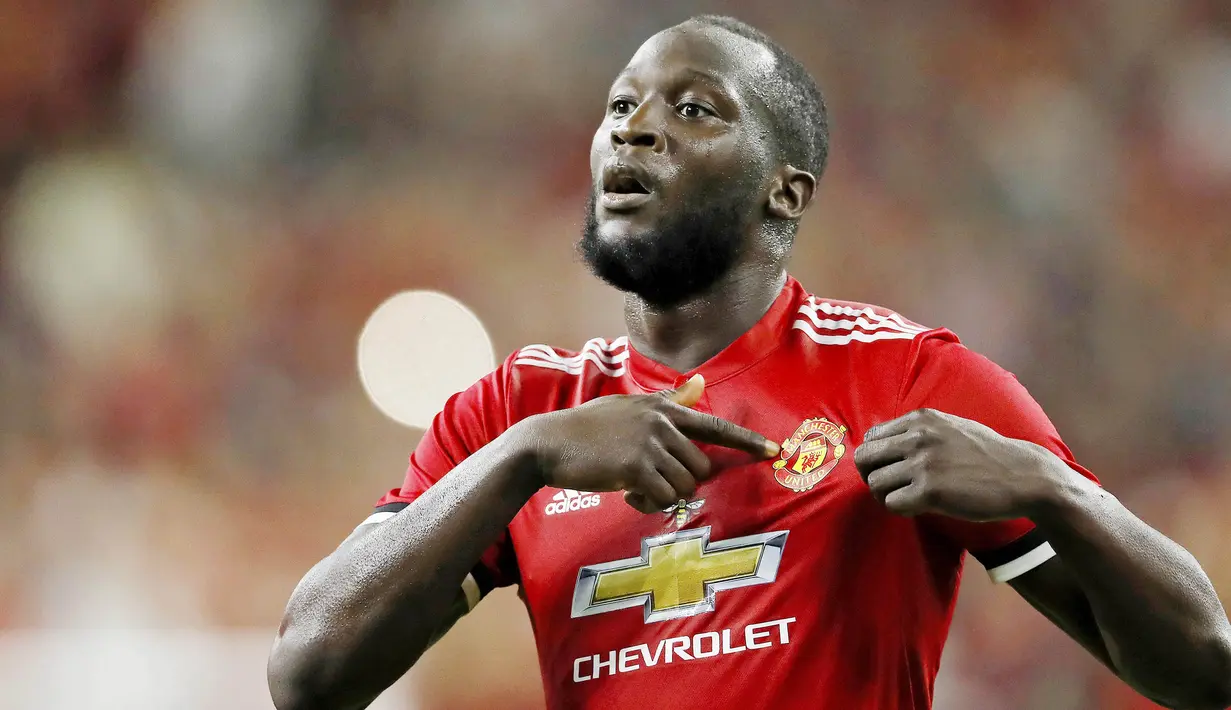 1.  Romelu Lukaku - Striker Belgia ini menikmati perannya sebagai mesin gol Red Devils. Lesatan 11 gol dalam 10 pertandingan menunjukkan pemain berbandrol 75 juta poundsterling tersebut sangat fenomenal sejauh ini. (AFP/Aaron M. Sprecher)