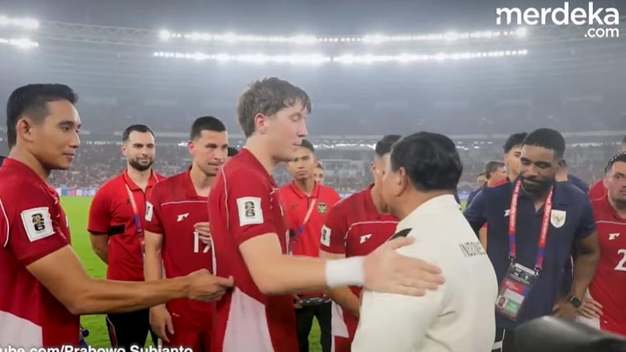Ole Romeny Tepuk Pundak Prabowo Subianto