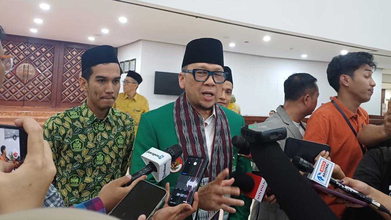 VIDEO: Lugas! Golkar Anggap Belum Ada Alasan Kuat Ganti Wapres, Gibran Tunduk sama Prabowo!