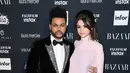 Seperti yang dilansir Hollywoodlife.com, seorang sumber mengatakan kejutan yang spesial akan terjadi dalam hubungan Selena dan The Weeknd. Sejak awal berpacaran, The Weeknd sudah yakin Selena adalah jodohnya. (AFP/Angela Weis)