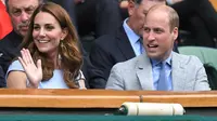 Kate Middleton dan Pangeran William di pertandingan ke-13 Wimbledon Championships di Wimbledon, Inggris, 14 Juli 2019. (BEN STANSALL / AFP)