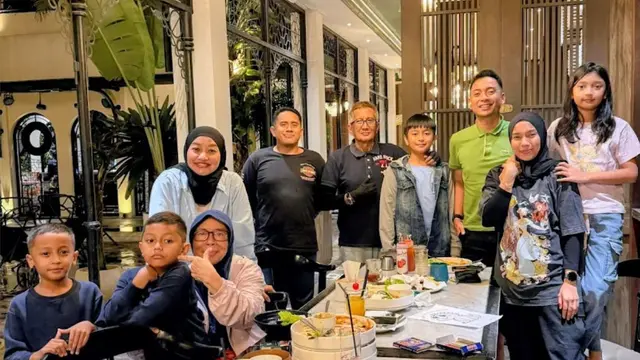 Makan Keluarga di Teuan