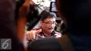 Djarot Saiful Hidayat menyampaikan isi kampanyenya di Kawasan Kapuk, Cengkareng, Jakarta Barat, Minggu (30/10). Dalam kampanyenya Djarot berjanji akan menata kawasan kapuk menjadi kampung deret yang layak huni jika terpilih. (Liputan6.com/Gempur M. Surya)