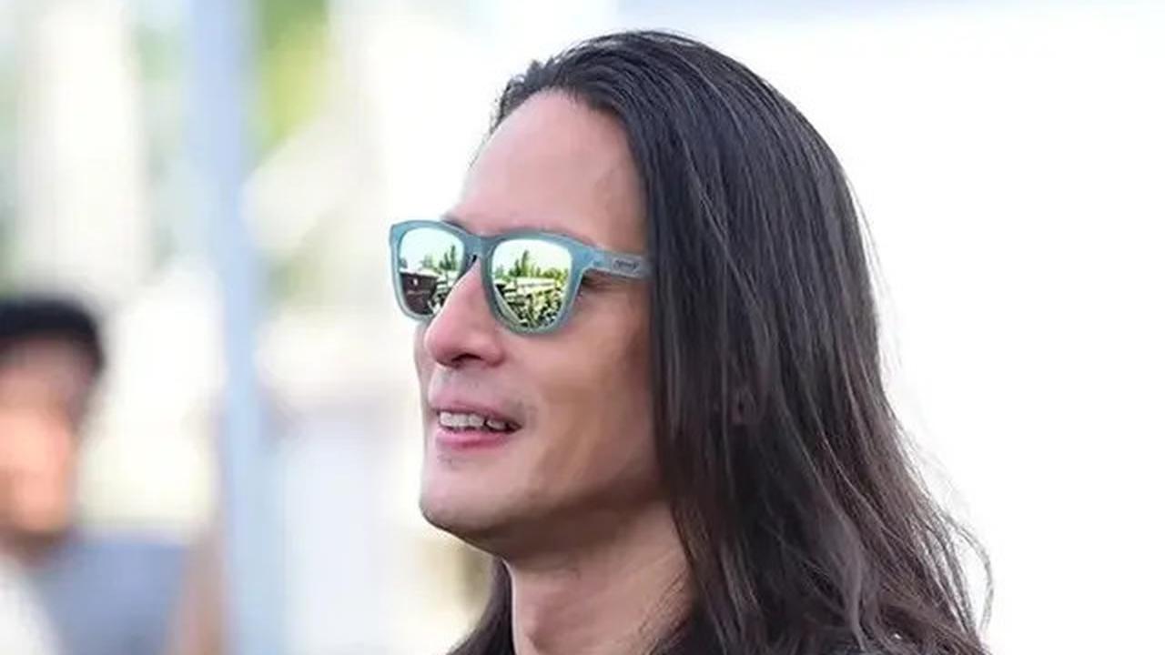 Foto-foto Penampilan Chef Juna di Usia 50 Tahun, Makin Berkharisma