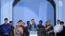 Gubernur DKI Jakarta Anies Baswedan (tengah) memberi sambutan saat menghadiri pembukaan perayaan 60 tahun hubungan diplomatik Indonesia-Jepang di area Museum Fatahillah, Jakarta, Jumat (19/1). (Liputan6.com/Helmi Fithriansyah)
