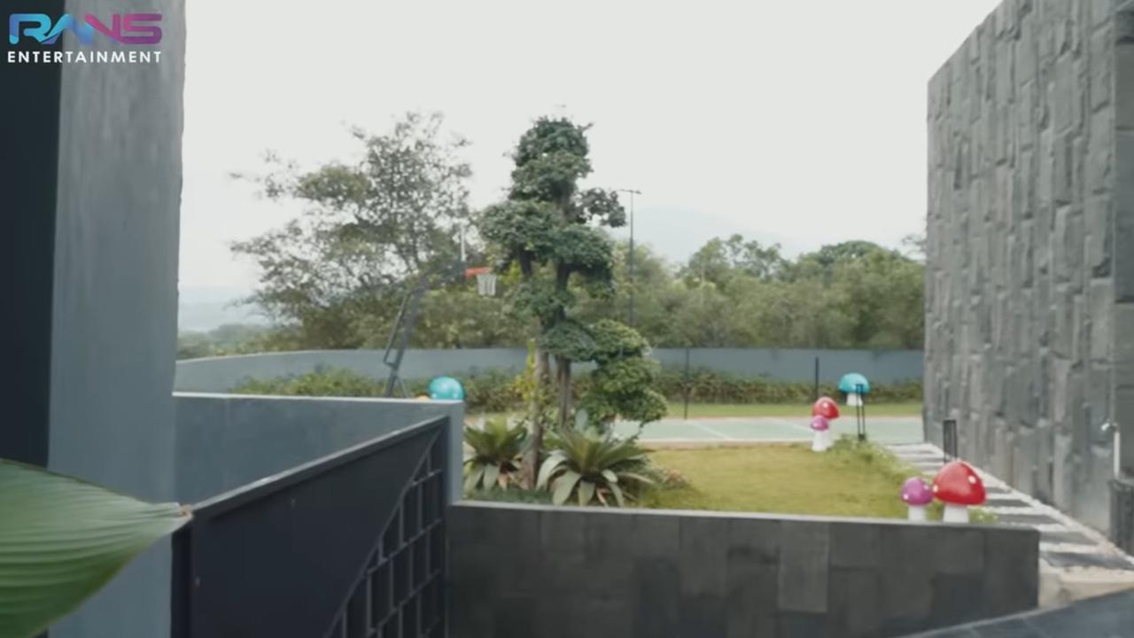 5 Potret 'Man Cave' Ruang Nongkrong di Rumah Verrell Bramasta, Dibuat Demi Tak Ganggu Privasi Keluarga Masa Depan