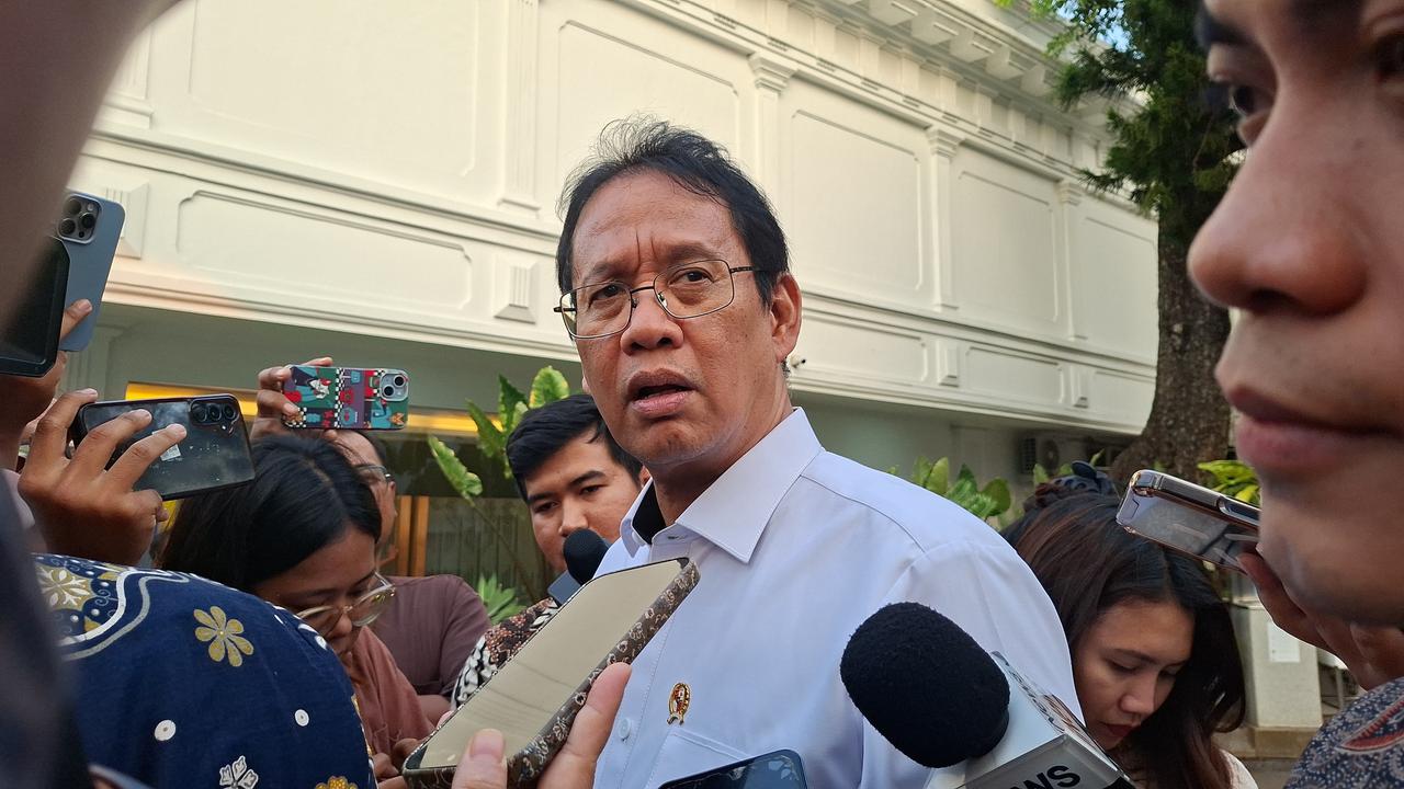 Menkeu Purbaya Sebut Penjualan Mobil Tumbuh, Klaim Daya Beli Terjaga