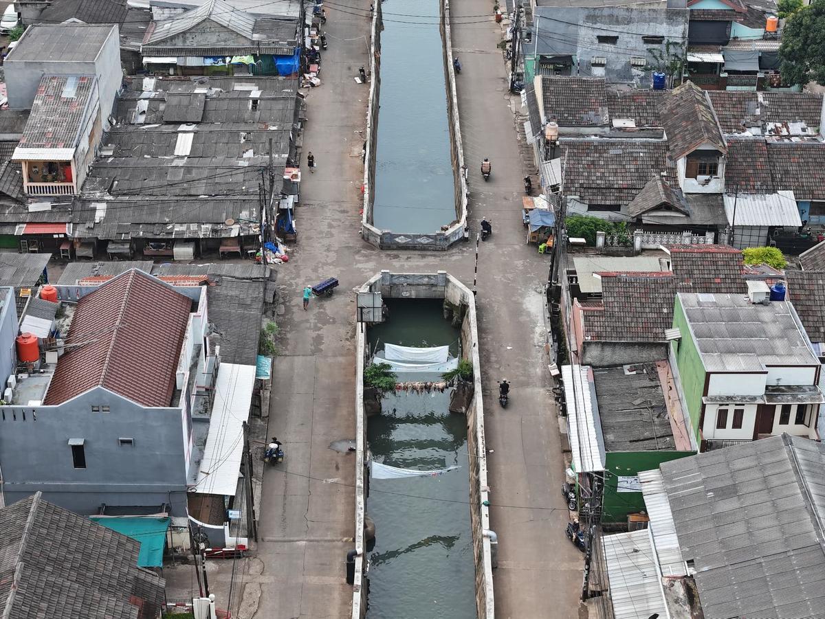 banjir di kali serua tangsel