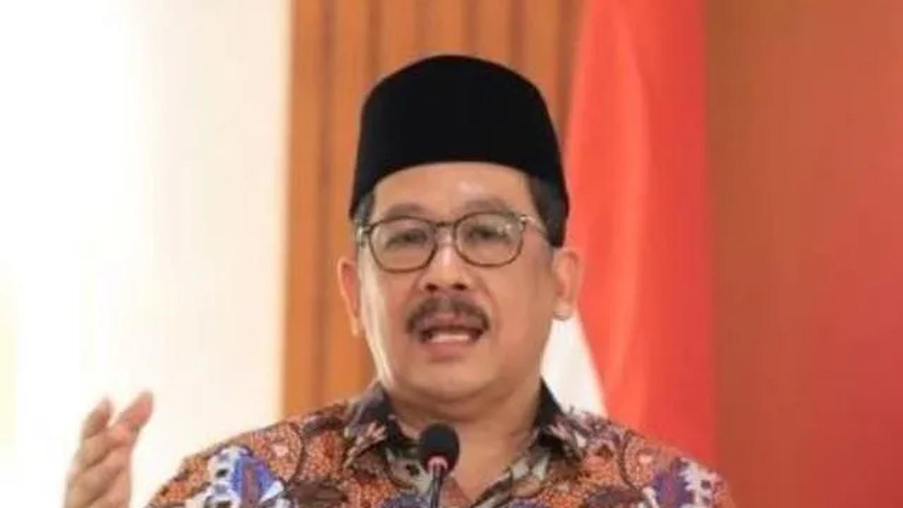 "Harapan saya semoga pengganti saya bisa melanjutkan tugas dengan lebih baik. Untuk ke depan saya ingin kembali mengabdi di masyarakat menjadi guru ngaji"