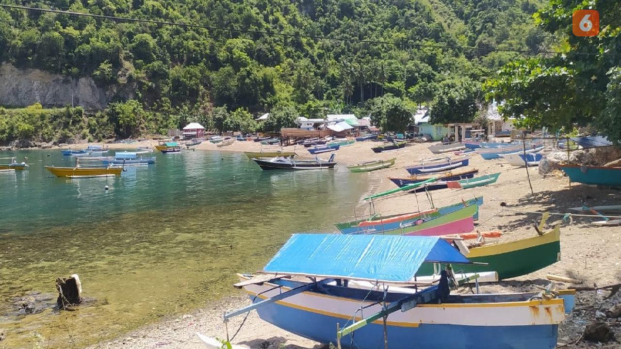 Ilustrasi Perahu Nelayan