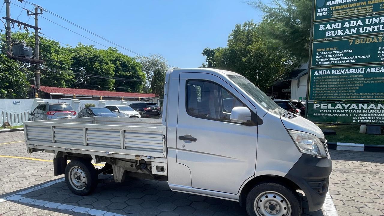 Majelis Hakim Cek Langsung Mobil Esemka saat Sidang Kasus Gugatan Wanprestasi Jokowi