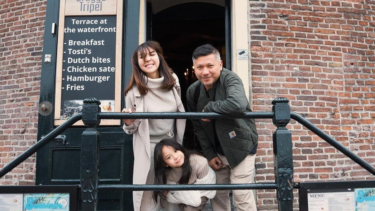 Meski Bercerai, Deretan Artis Ini Tetap Kompak Demi Anak