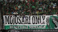 Bonekmania mendukung Persebaya Surabaya. (Liputan6.com/Dimas Angga P)