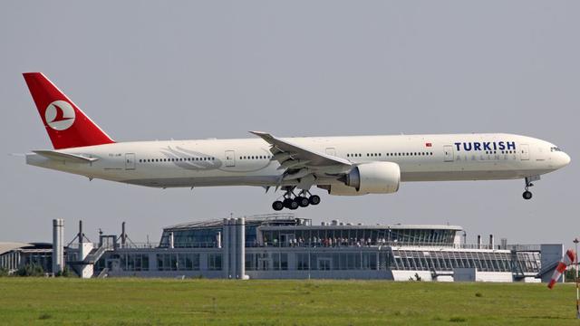 Ponsel Tak 'Bertuan' Ditemukan di Pesawat, Turkish Airlines mend