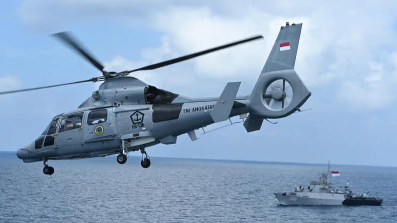 FOTO: TNI Tunjukkan Kesiapan Hadapi Perang Modern Lewat Latopslagab di Karimun Jawa