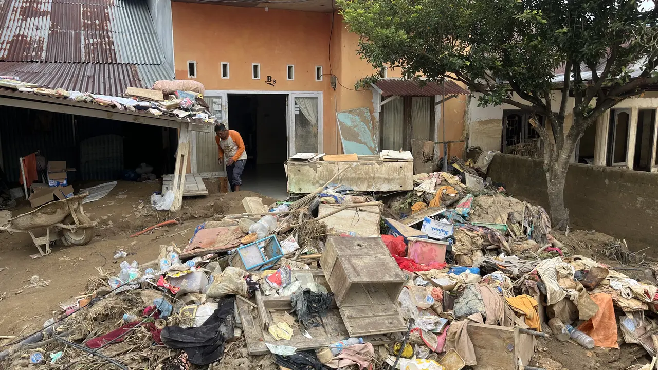 Rumah warga bernama Win di Kompleks Griya Permata terdampak banjir Padang. (Liputan6.com/Winda Nelfira)