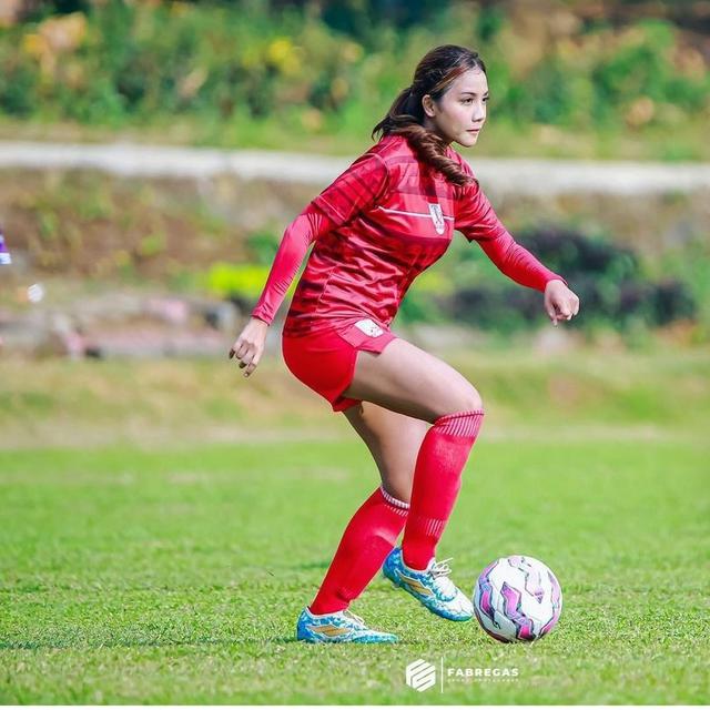 Potret Cantik Shafira Ika Putri