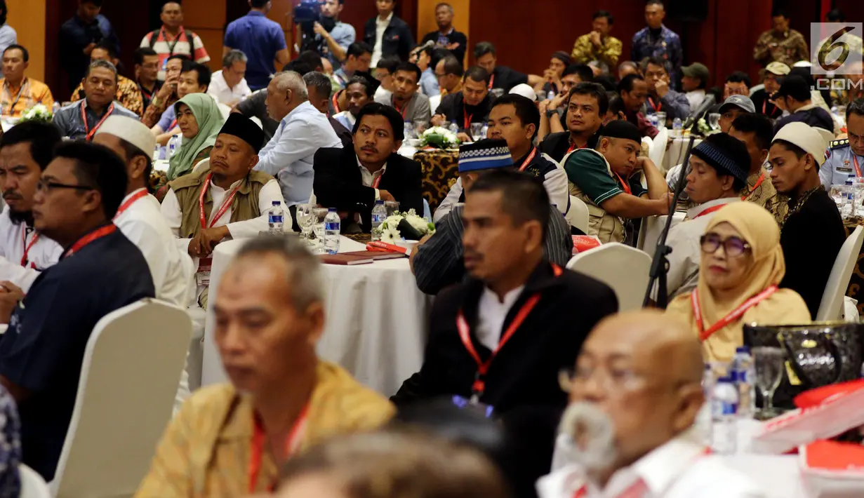 Suansana silaturahmi mantan napi dengan korban terorisme yang digelar BNPT di Jakarta, Rabu (28/2). Acara bertema 'Silaturahmi Kebangsaan Negara Kesatuan Republik Indonesia (Satukan NKRI)'. (Liputan6.com/JohanTallo)