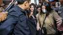 Sandra Dewi hadir menjadi saksi dalam sidang kasus dugaan korupsi pengelolaan tata niaga komoditas timah di wilayah Izin Usaha Pertambangan (IUP) di PT Timah Tbk tahun 2015-2022, dengan terdakwa Harvey Moeis. (Liputan6.com/Angga Yuniar)