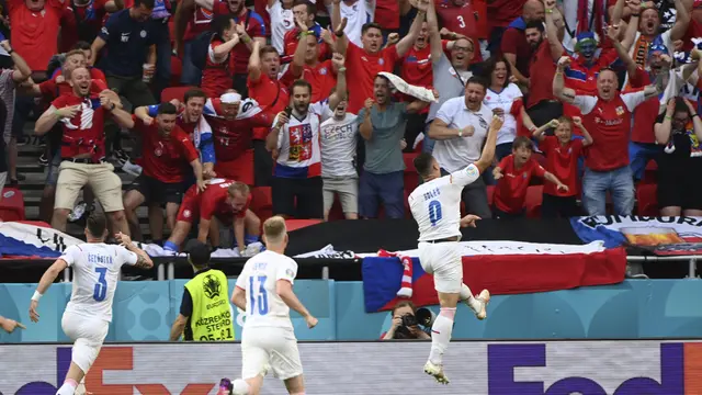 Foto Piala Eropa: Matthijs de Ligt Dikartu Merah, Belanda Disingkirkan Republik Ceska dari Euro 2020