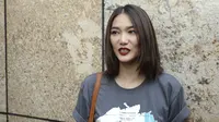 Hamil Besar, Dominique Diyose Tampil Seksi Berbikini