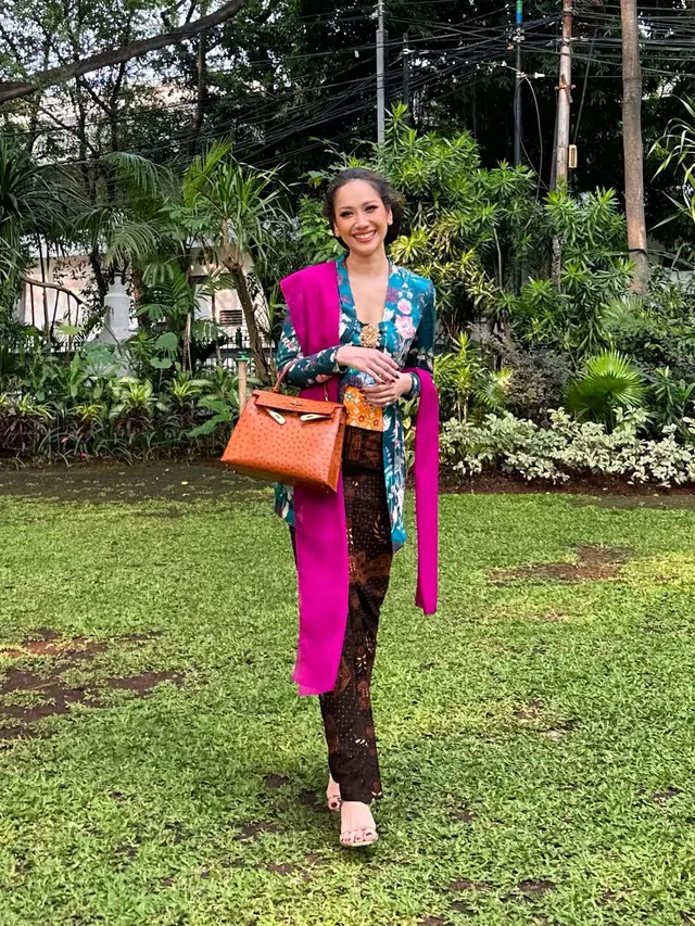 7 Potret Bunga Citra Lestari saat Jadi Bridesmaids Ini Tampil Curi Perhatian