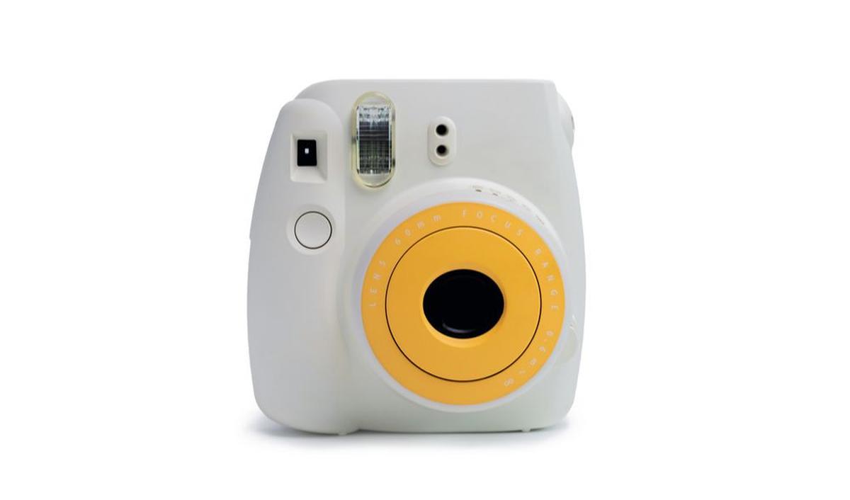 <b>Kamera Polaroid</b>