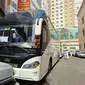 Bus Rombongan Jemaah Haji Kloter 3 Surabaya Bersiap Menuju Bandara Internasional King Abdul Aziz Jeddah. (Dok. Liputan6.com/Mevi Linawati)